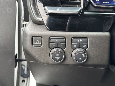 Used 2023 Chevrolet Silverado 1500 LT image 21