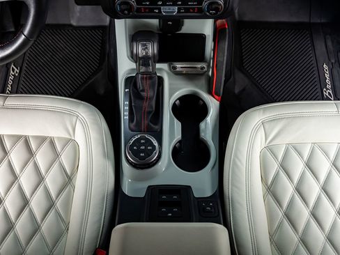 Used 2023 Ford Bronco Heritage Edition AWD/4WD image 25