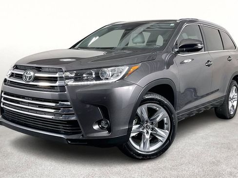 Used 2019 Toyota Highlander Limited image 15