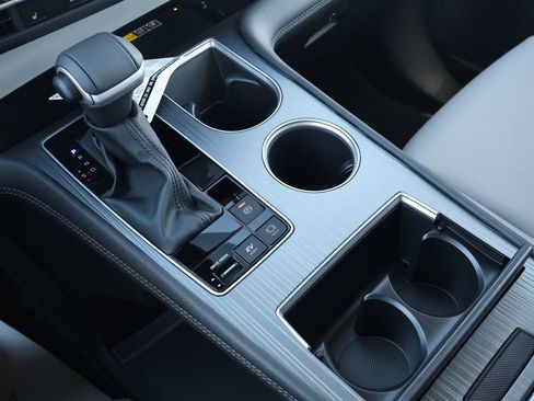 New 2026 Toyota Sienna XLE image 23