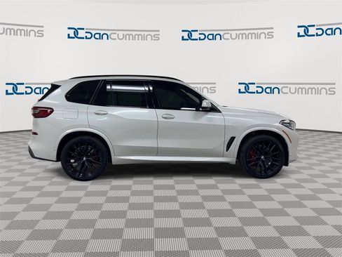 Used 2022 BMW X5 M50i w/ Executive Package image 9