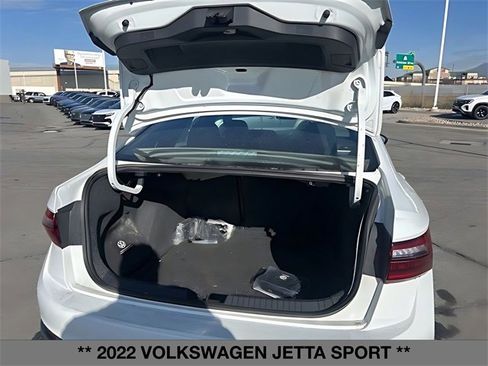 Used 2022 Volkswagen Jetta Sport image 13