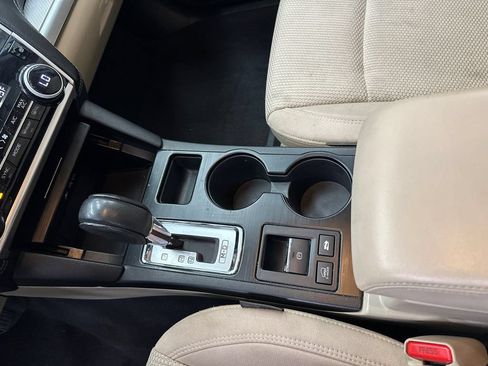 Used 2019 Subaru Outback 2.5i Premium AWD/4WD image 31