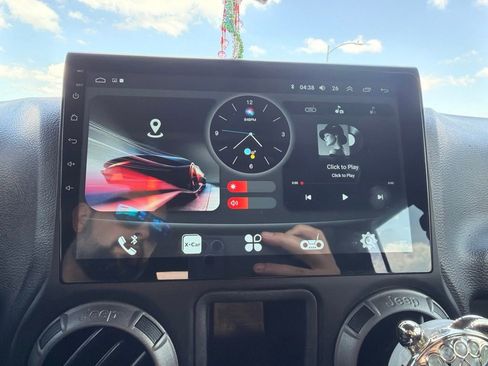 Used 2017 Jeep Wrangler Unlimited Sport AWD/4WD image 9