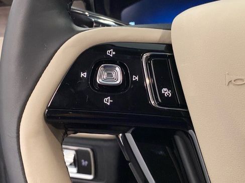 New 2025 Lincoln Corsair Reserve w/ Jet Appearance Package image 19