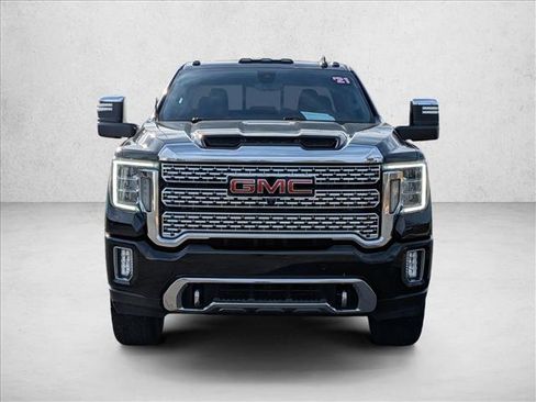 Used 2021 GMC Sierra 2500 Denali w/ Denali Black Diamond Edition image 2