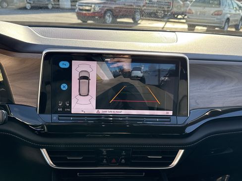 Used 2024 Volkswagen Atlas SE w/ Black Wheel Package image 25