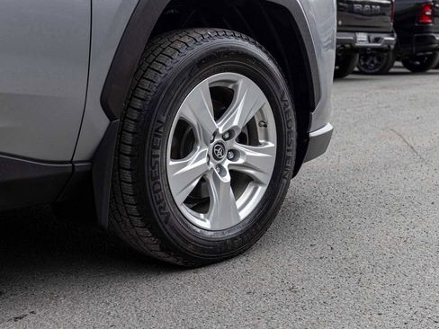 Used 2019 Toyota RAV4 XLE w/ Convenience Package AWD/4WD image 9