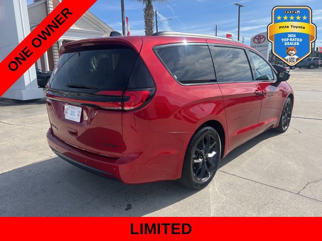 Used 2025 Chrysler Pacifica Limited FWD image 5