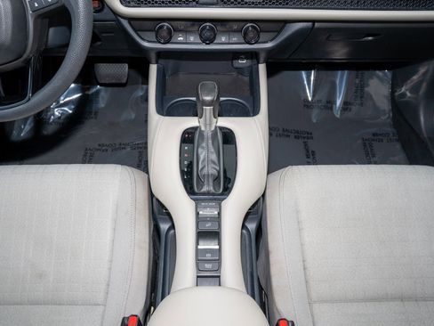 Certified 2023 Honda HR-V LX image 24