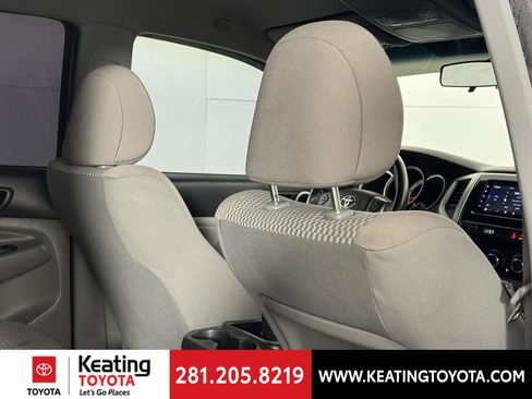 Used 2014 Toyota Tacoma PreRunner w/ SR5 Package image 20