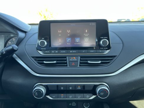 Used 2024 Nissan Altima 2.5 S image 26