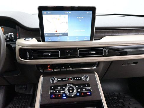Used 2020 Lincoln Aviator Reserve w/ Equipment Group 202A image 22