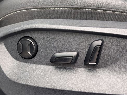 Certified 2022 Volkswagen Taos SE AWD/4WD image 20