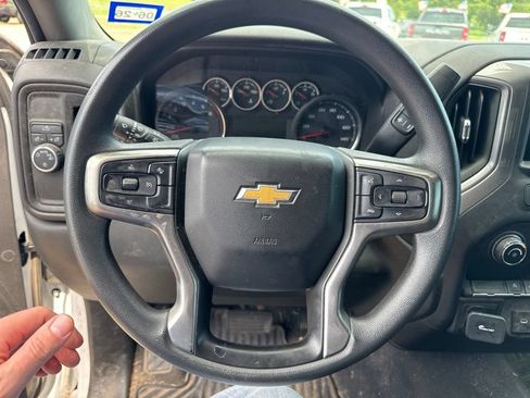 Used 2021 Chevrolet Silverado 1500 Custom w/ Safety Confidence Package RWD image 13