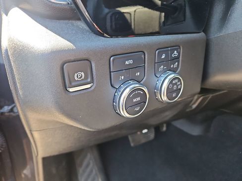 Used 2025 GMC Sierra 1500 SLT AWD/4WD image 23