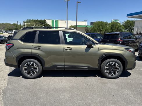 New 2026 Subaru Forester Premium image 2