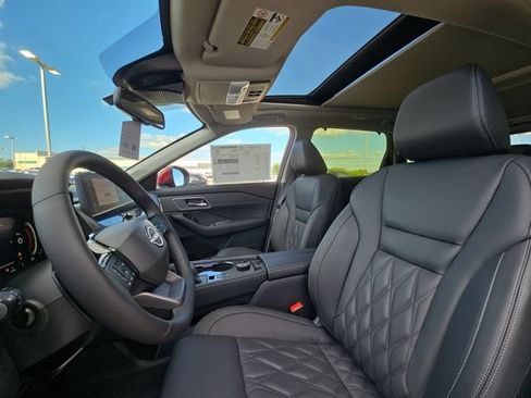 New 2026 Nissan Rogue Platinum AWD/4WD image 7