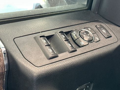 Used 2019 Ford F350 Lariat AWD/4WD image 12