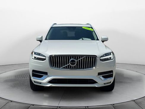 Certified 2025 Volvo XC90 B5 Core AWD/4WD image 2