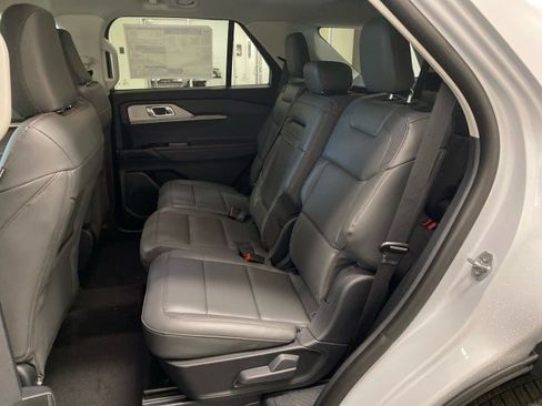 New 2025 Ford Explorer Active w/ Active Comfort Package image 11
