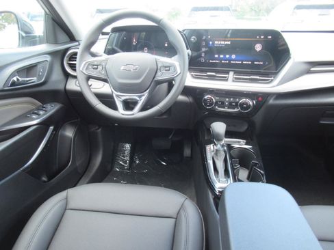 New 2026 Chevrolet Trax ACTIV w/ Driver Confidence Package FWD image 13