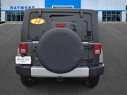 Used 2014 Jeep Wrangler Unlimited Sahara w/ Dual Top Group image 4