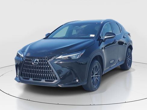 Used 2025 Lexus NX 250 FWD w/ Accessory Package (Z1) image 4