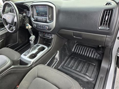 Used 2022 Chevrolet Colorado LT w/ Fleet Safety Package image 17