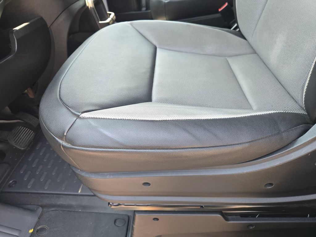 Used 2025 RAM ProMaster 2500 w/ Convenience Group FWD image 15