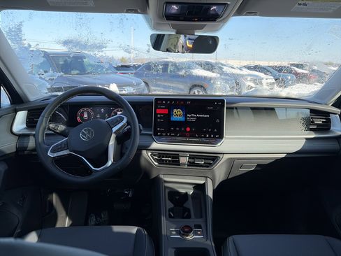 New 2026 Volkswagen Tiguan SE image 13