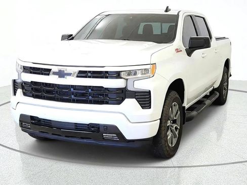 Used 2025 Chevrolet Silverado 1500 RST w/ Convenience Package II AWD/4WD image 3