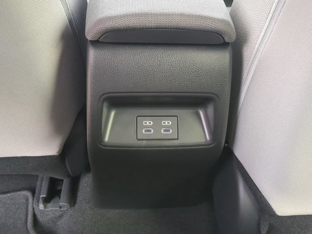 Used 2024 Toyota Corolla LE w/ LE Convenience Package FWD image 12