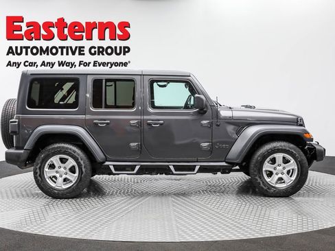 Used 2019 Jeep Wrangler Unlimited Sport S image 4