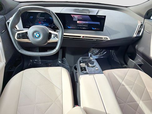 Used 2024 BMW iX xDrive50 w/ Convenience Package AWD/4WD image 16