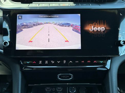 New 2026 Jeep Grand Cherokee L 2WD image 31