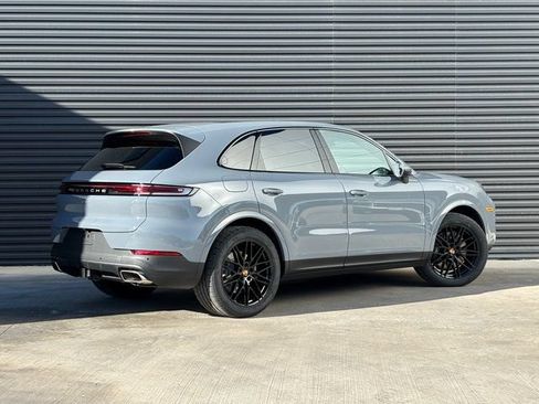 Used 2026 Porsche Cayenne AWD/4WD image 7