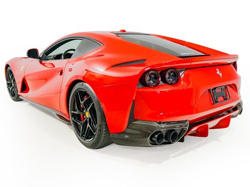 Used 2018 Ferrari 812 Superfast RWD image 4