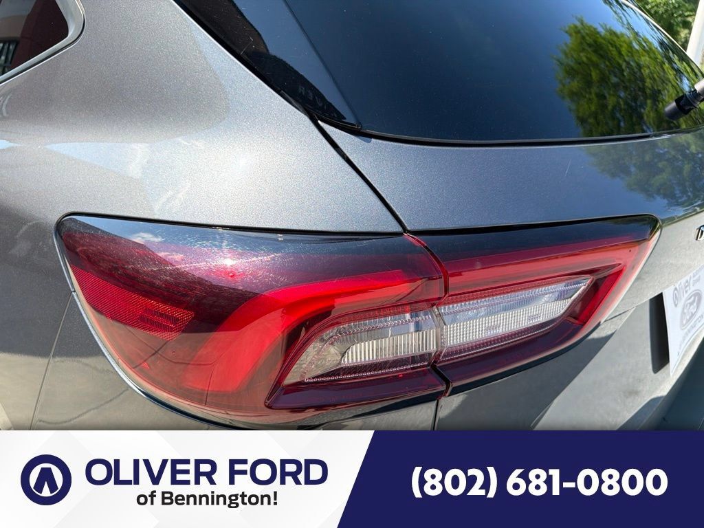 Used 2025 Ford Escape ST-Line AWD/4WD image 18