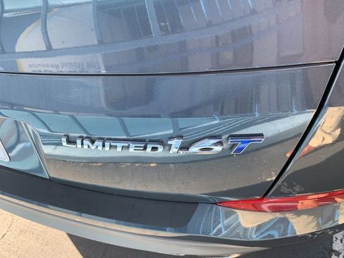 Used 2018 Hyundai Tucson Limited image 9