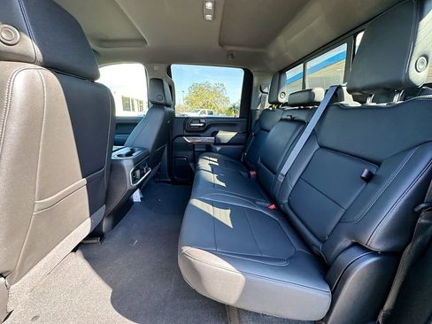 Certified 2022 Chevrolet Silverado 2500 LTZ w/ LTZ Convenience Package AWD/4WD image 22