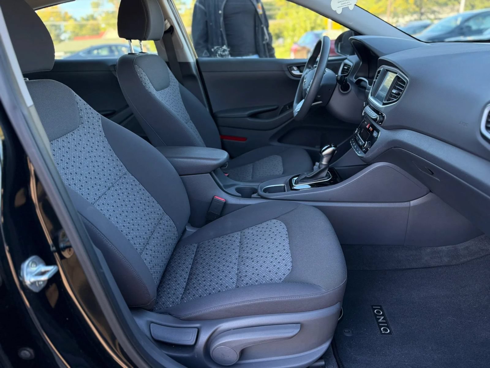 Used 2018 Hyundai Ioniq Blue FWD image 12