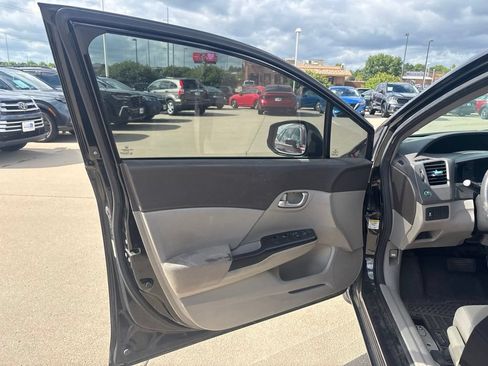 Used 2012 Honda Civic LX image 9