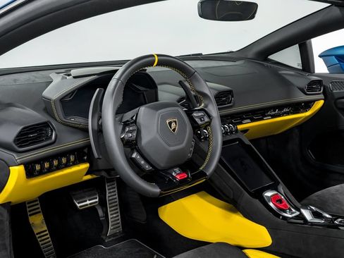 Used 2023 Lamborghini Huracan Tecnica RWD image 12