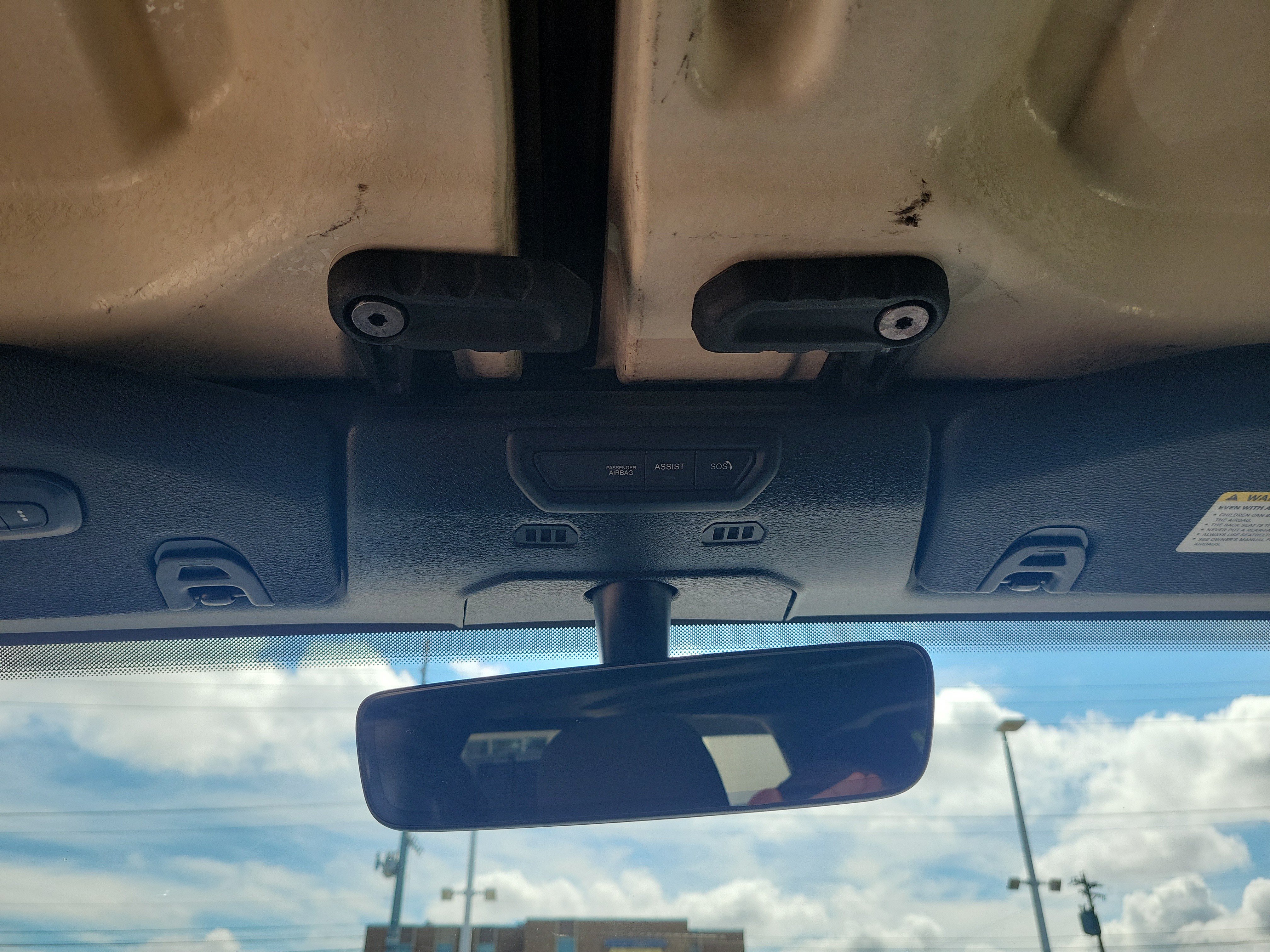 Used 2023 Jeep Wrangler Unlimited Sahara AWD/4WD image 30