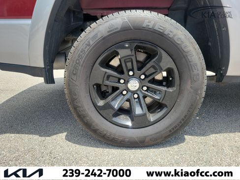 Used 2022 RAM 1500 Laramie AWD/4WD image 10