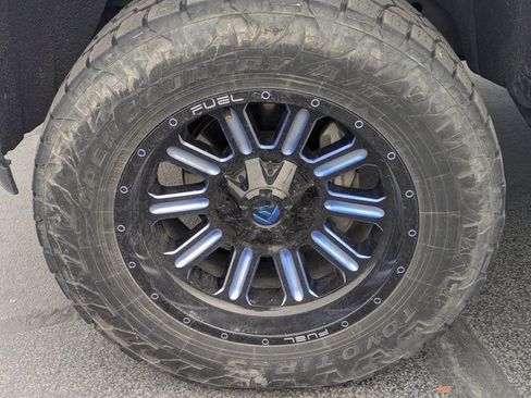 Used 2021 Chevrolet Silverado 1500 High Country w/ Technology Package image 13