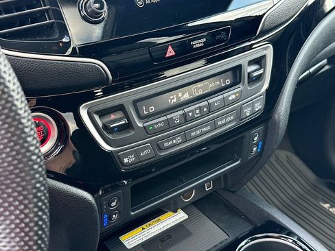 Used 2023 Honda Passport Elite image 14
