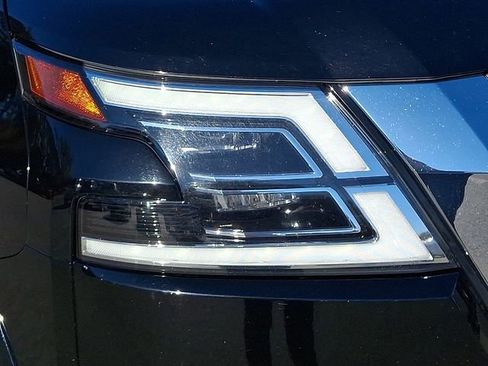 Used 2023 Nissan Armada SL image 11