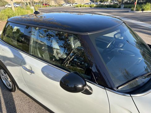 Used 2014 MINI Cooper 2-Door Hardtop image 15